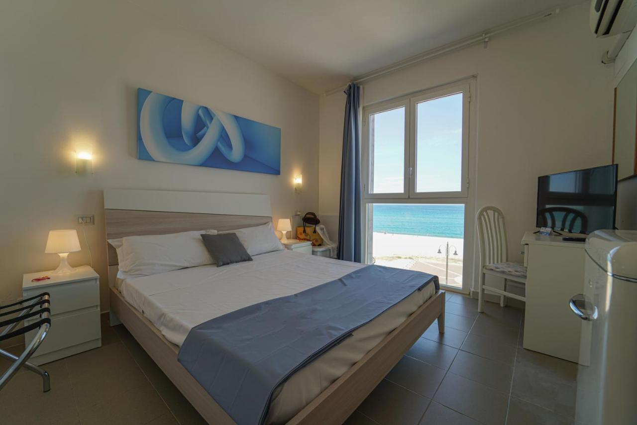 Hotel Rivabella Davoli Esterno foto