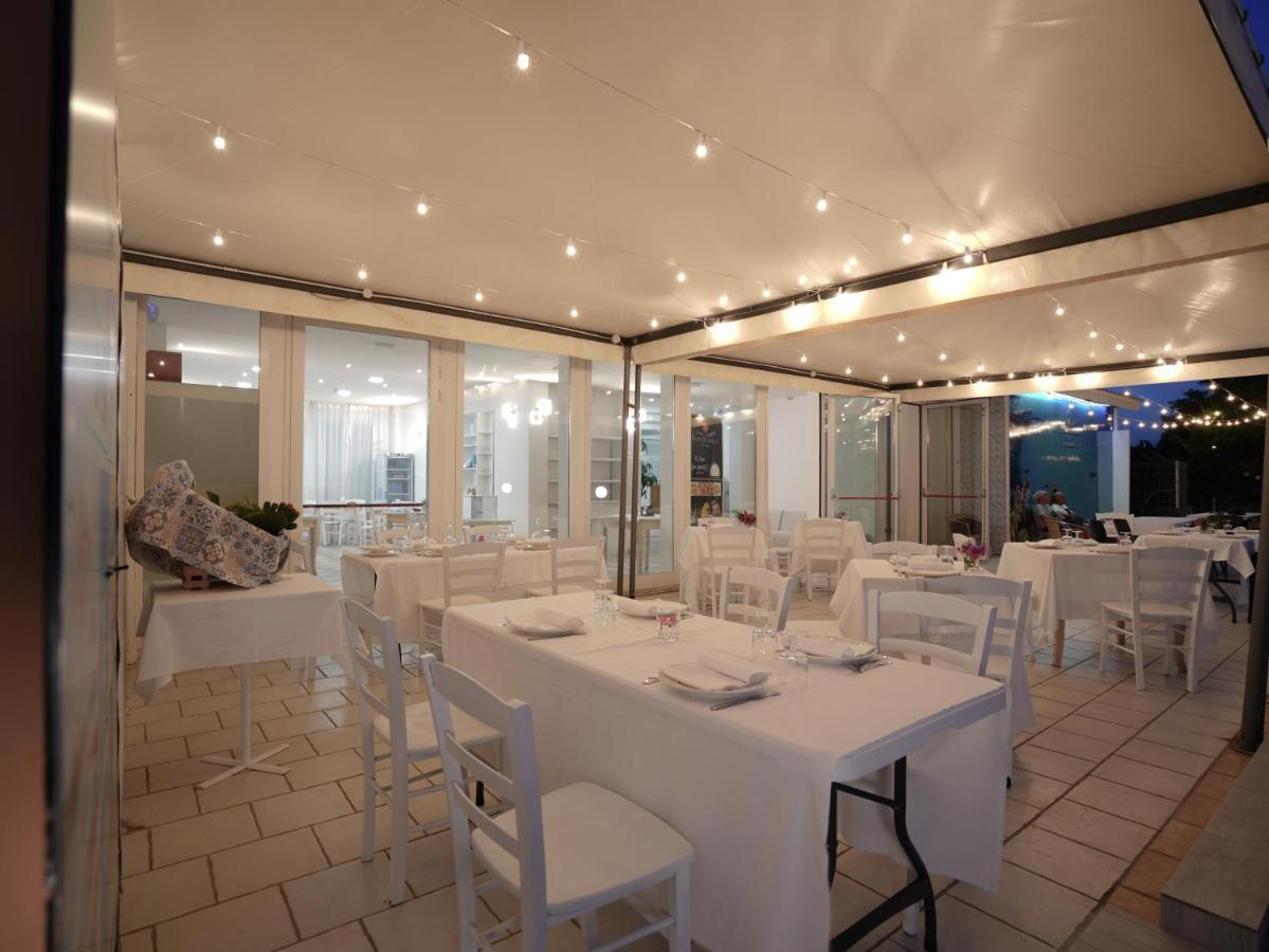 Hotel Rivabella Davoli Esterno foto