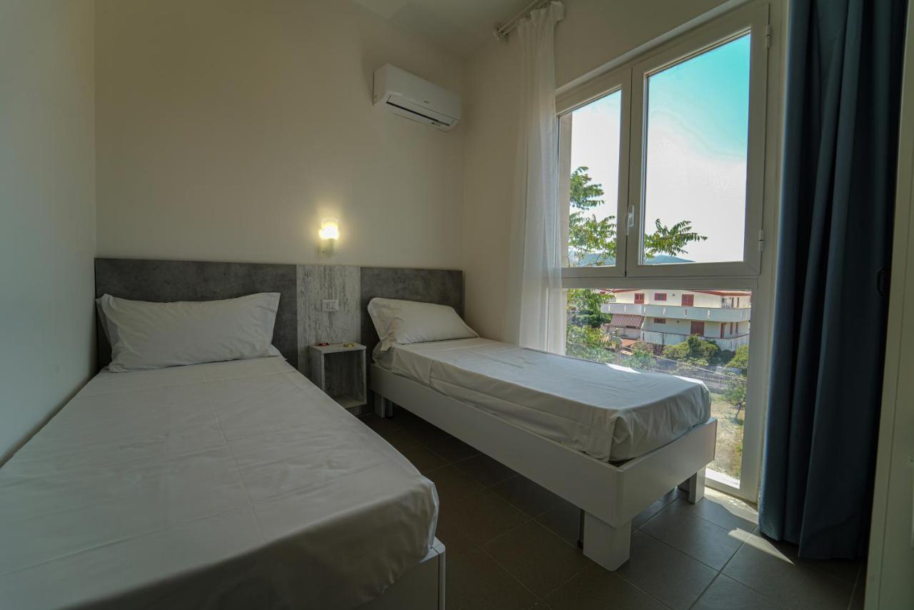 Hotel Rivabella Davoli Esterno foto