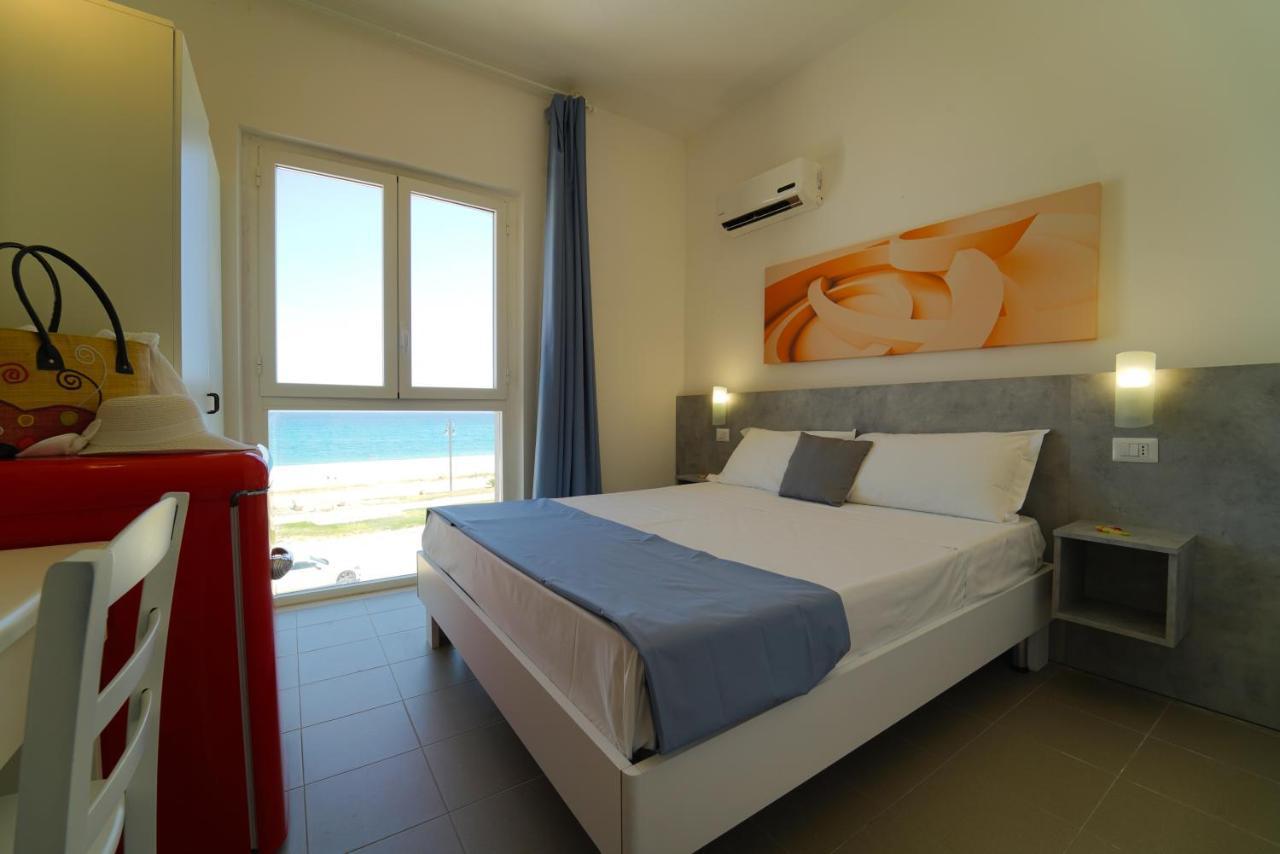 Hotel Rivabella Davoli Esterno foto