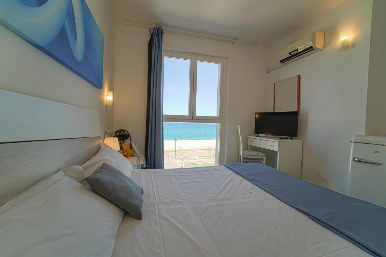 Hotel Rivabella Davoli Esterno foto