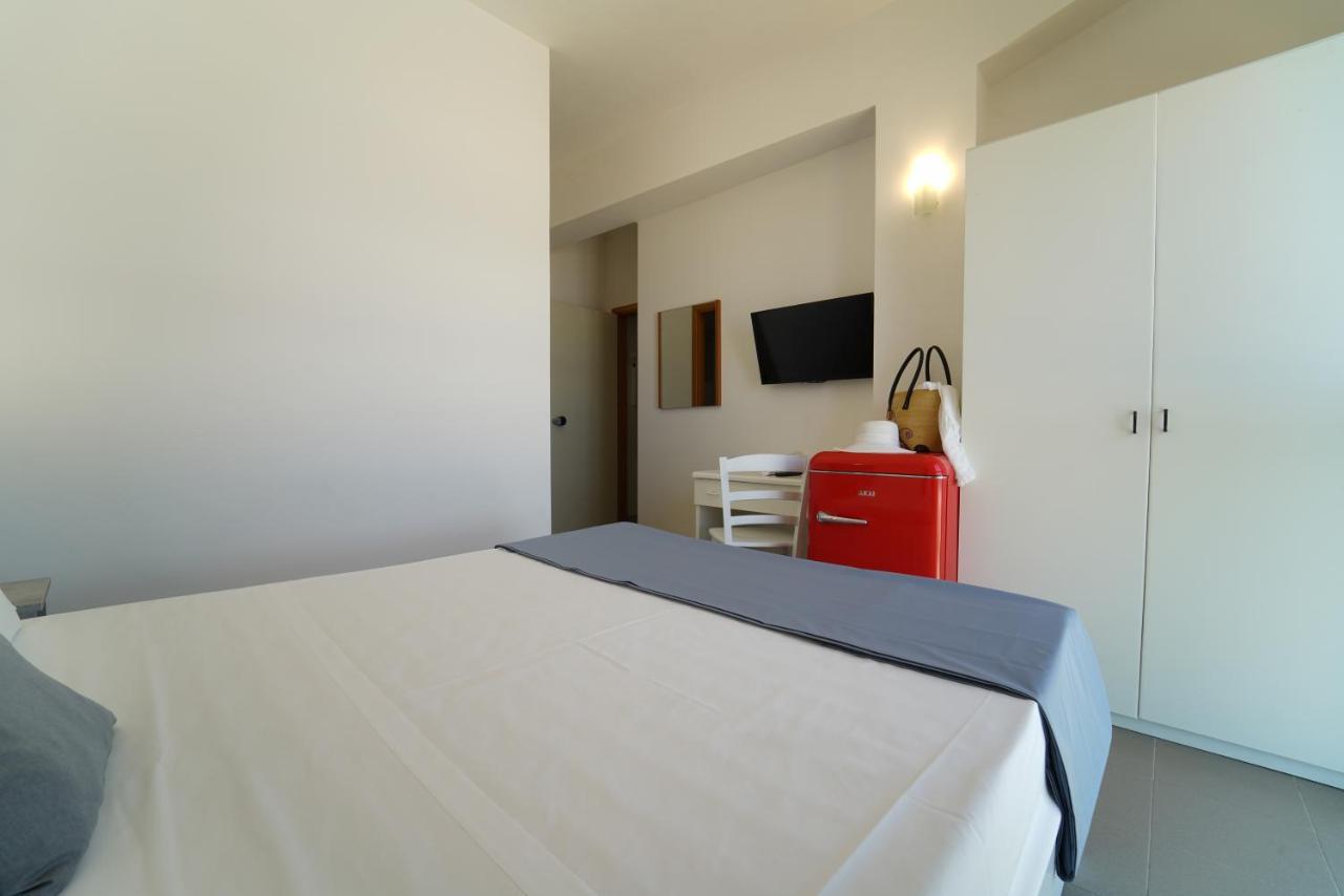 Hotel Rivabella Davoli Esterno foto