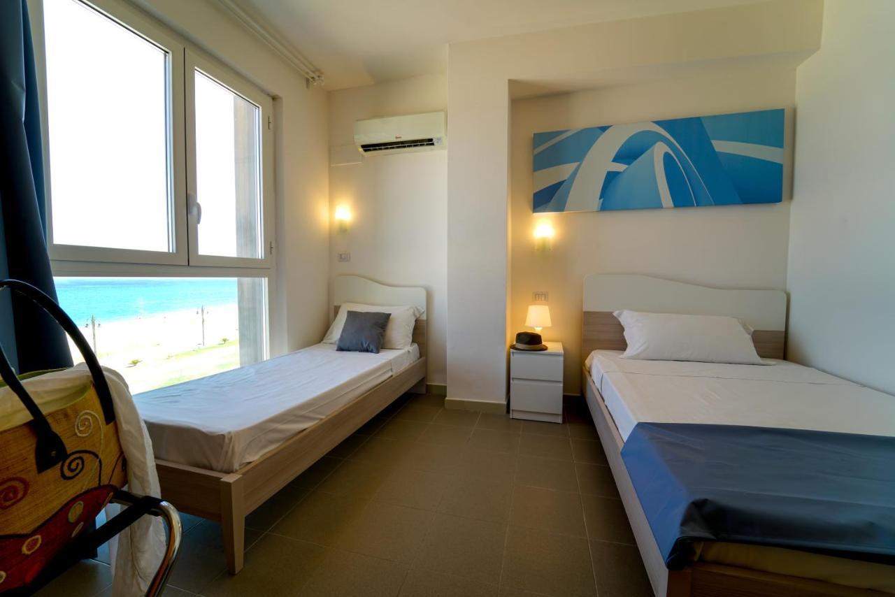 Hotel Rivabella Davoli Esterno foto